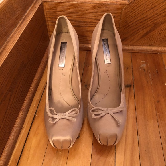 BCBG pink satin heels - Picture 2 of 4